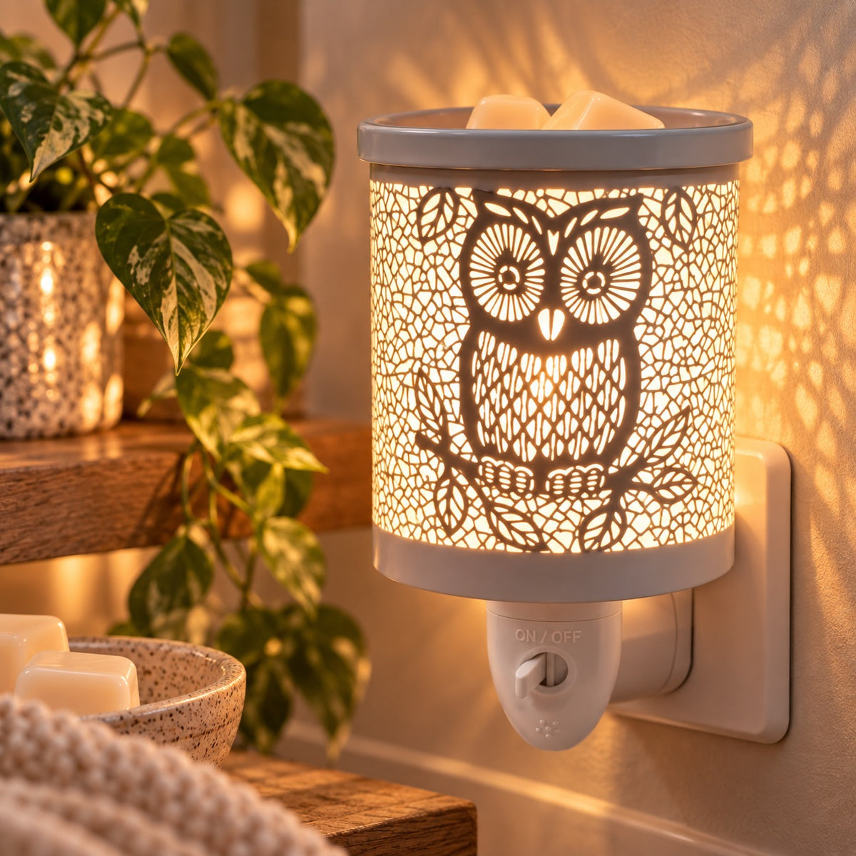 Hoot Owl Pluggable Warmer | White